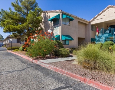 2220 Pine Breeze Lane - Photo Thumbnail 4