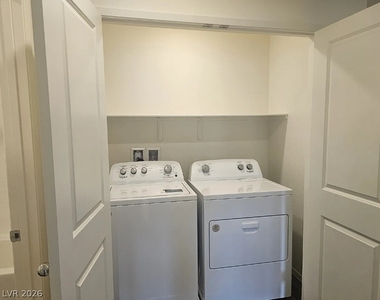 1138 Meadow Sparrow Place - Photo Thumbnail 6