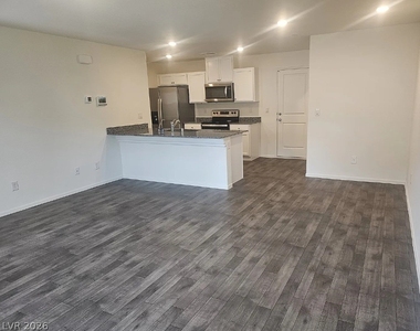 1138 Meadow Sparrow Place - Photo Thumbnail 2