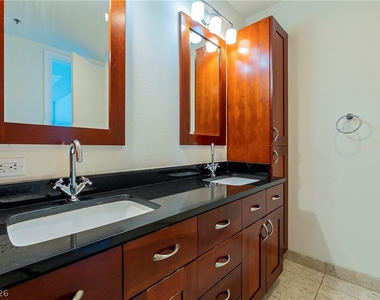 4525 Dean Martin Drive - Photo Thumbnail 19