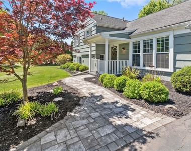 39 Little Brook Drive - Photo Thumbnail 1