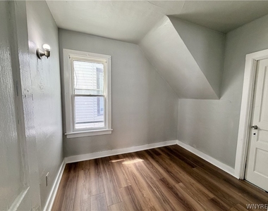 73 Inter Park Avenue - Photo Thumbnail 12