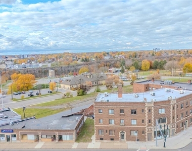 530 Main Street - Photo Thumbnail 14
