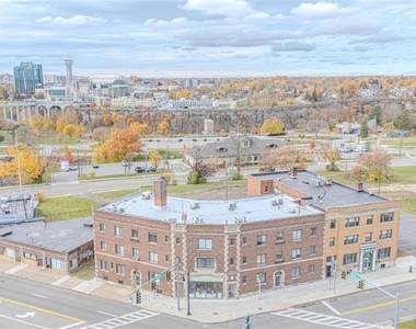 530 Main Street - Photo Thumbnail 10