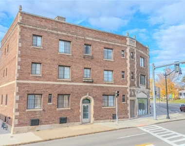 530 Main Street - Photo Thumbnail 3