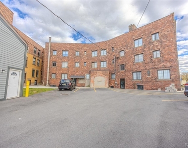 530 Main Street - Photo Thumbnail 9