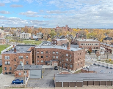 530 Main Street - Photo Thumbnail 12
