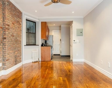 West 53rd Street - Photo Thumbnail 3
