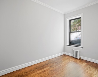 East 18th Street - Photo Thumbnail 5