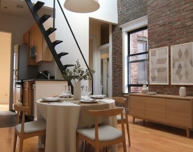 East 18th Street - Photo Thumbnail 2