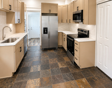 585 Jones Avenue - Photo Thumbnail 18