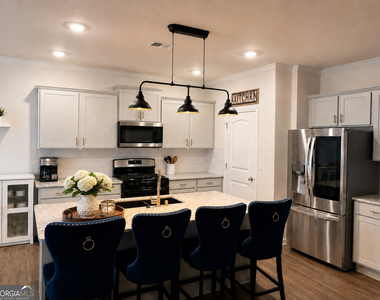 183 Durana Way - Photo Thumbnail 2