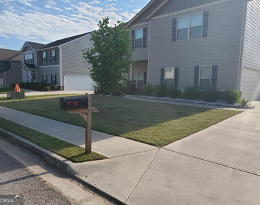 245 Silver Willow Walk - Photo Thumbnail 4