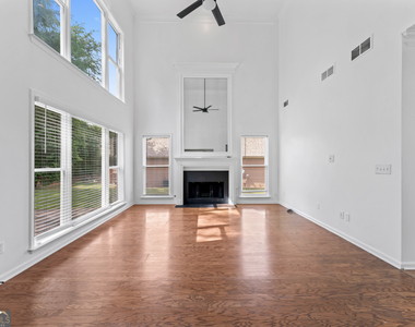 4267 Azalea Walk - Photo Thumbnail 8