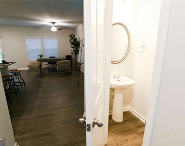115 Village Green Drive Nw - Photo Thumbnail 26