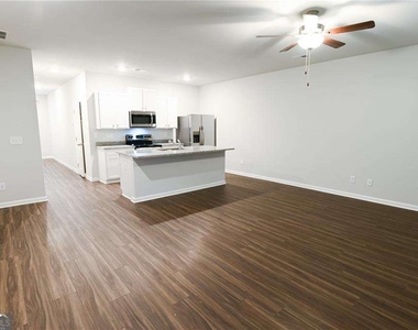 115 Village Green Drive Nw - Photo Thumbnail 10