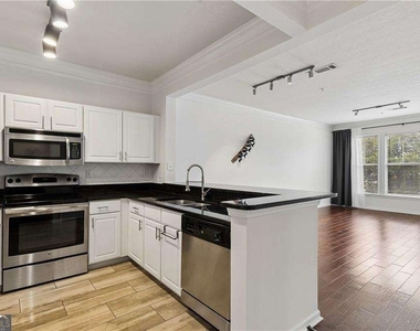 1850 Cotillion Drive - Photo Thumbnail 2