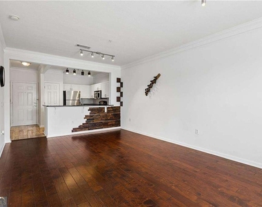 1850 Cotillion Drive - Photo Thumbnail 9