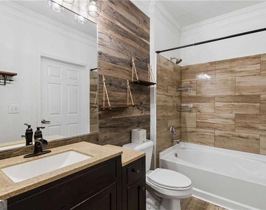 1850 Cotillion Drive - Photo Thumbnail 11