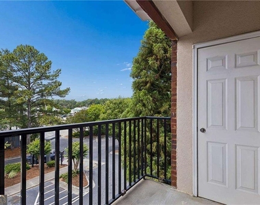 1850 Cotillion Drive - Photo Thumbnail 15