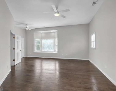 660 Queen Street Sw - Photo Thumbnail 45