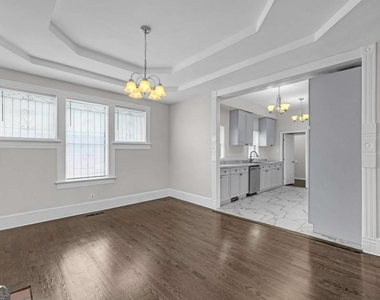 660 Queen Street Sw - Photo Thumbnail 11