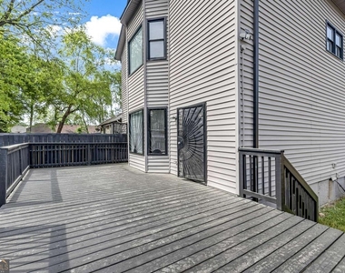 660 Queen Street Sw - Photo Thumbnail 48