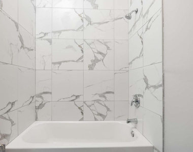660 Queen Street Sw - Photo Thumbnail 30
