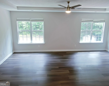 3225 Blackwood Lane - Photo Thumbnail 7
