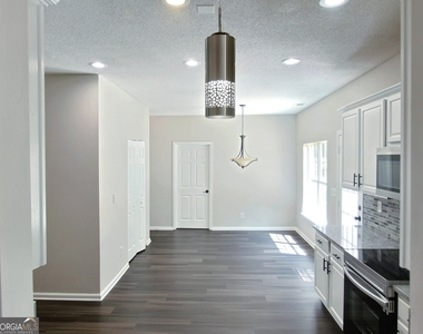 3225 Blackwood Lane - Photo Thumbnail 4