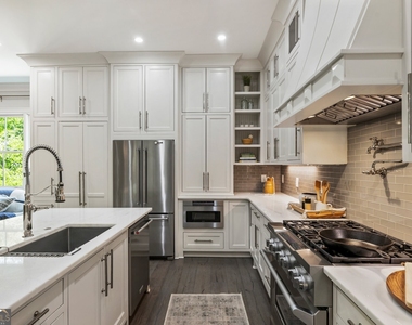 1079 Canton Street - Photo Thumbnail 12