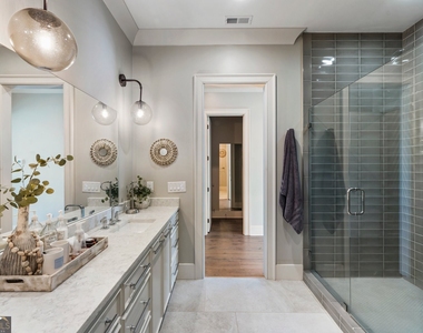 1079 Canton Street - Photo Thumbnail 21