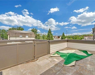 860 Stonehill Lane - Photo Thumbnail 28