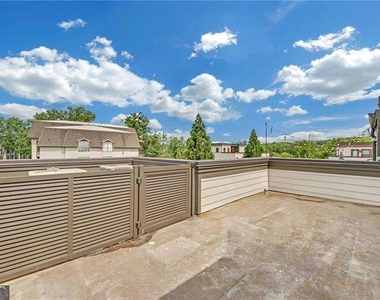 860 Stonehill Lane - Photo Thumbnail 27