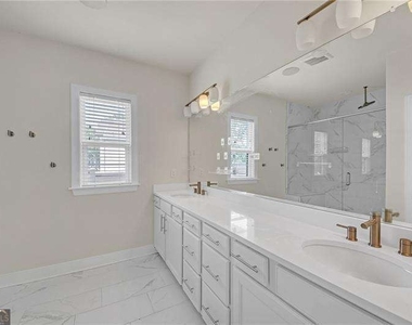 860 Stonehill Lane - Photo Thumbnail 17