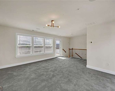 860 Stonehill Lane - Photo Thumbnail 29