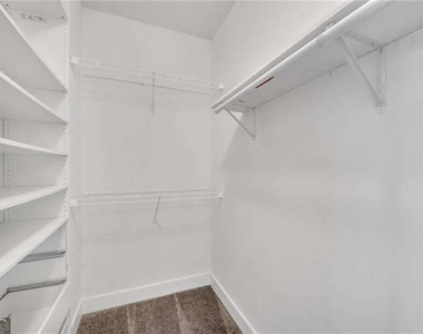 860 Stonehill Lane - Photo Thumbnail 18