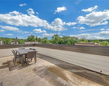 860 Stonehill Lane - Photo Thumbnail 30