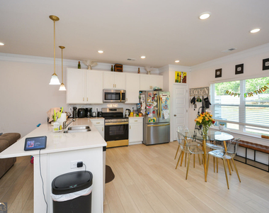 2610 Ravencliff Road - Photo Thumbnail 11