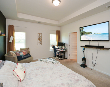 2610 Ravencliff Road - Photo Thumbnail 17