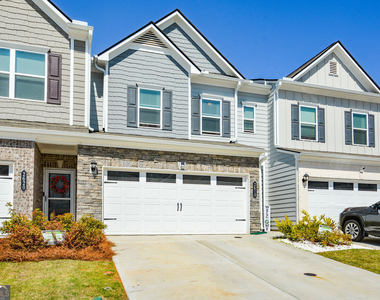 2610 Ravencliff Road - Photo Thumbnail 1