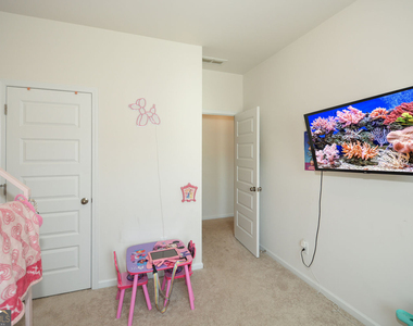 2610 Ravencliff Road - Photo Thumbnail 25