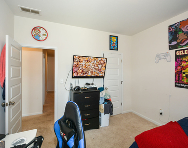 2610 Ravencliff Road - Photo Thumbnail 28