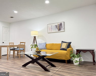 4193 N Shallowford Road - Photo Thumbnail 7