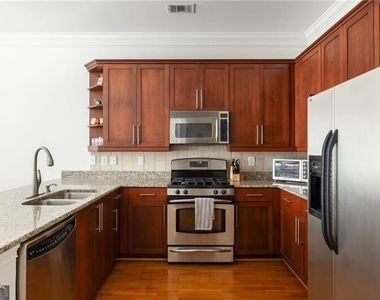 1055 Piedmont Avenue - Photo Thumbnail 5
