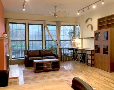 279 Prospect Park West - Photo Thumbnail 2