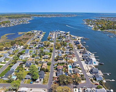 19 Ardmore Drive - Photo Thumbnail 21