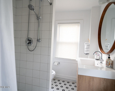 610 Ocean Road - Photo Thumbnail 10