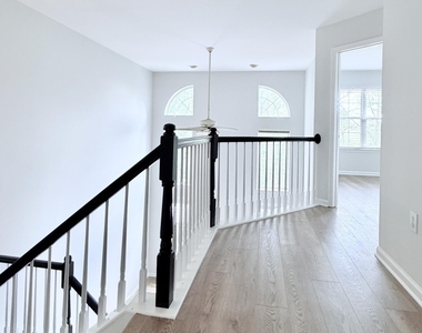 1 Whitemarsh Drive - Photo Thumbnail 12