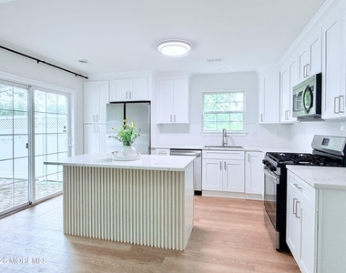 1 Whitemarsh Drive - Photo Thumbnail 23